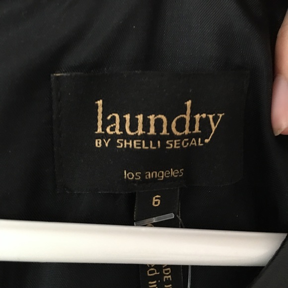 Black and white dress with leather detail - Picture 5 of 5